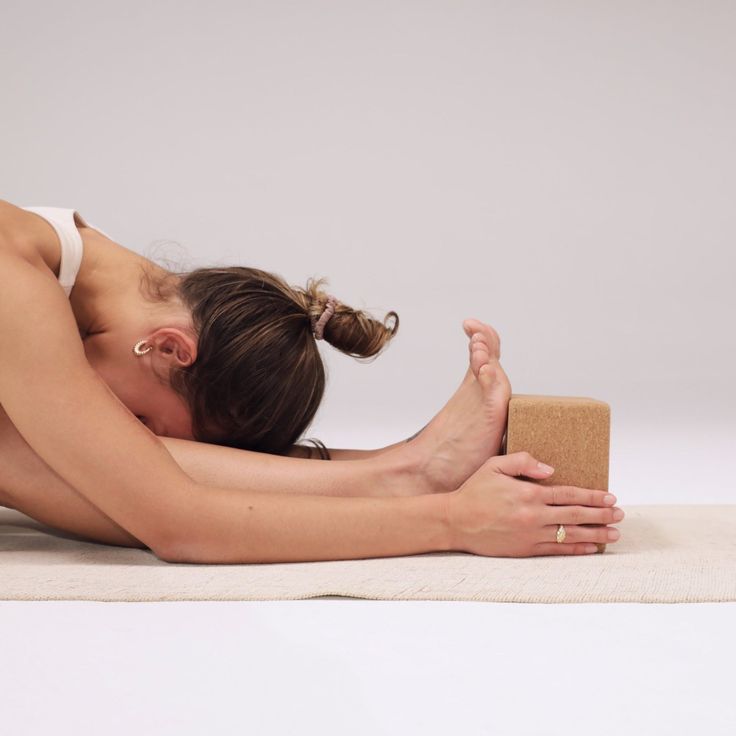 Why do we need yoga props and how to choose them? - Awakening Ride